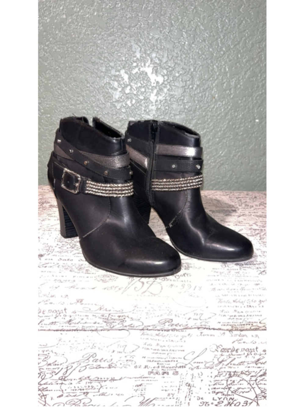 Women's Jennifer Lopez Black Silver Ankle Boots & Booties Size 8